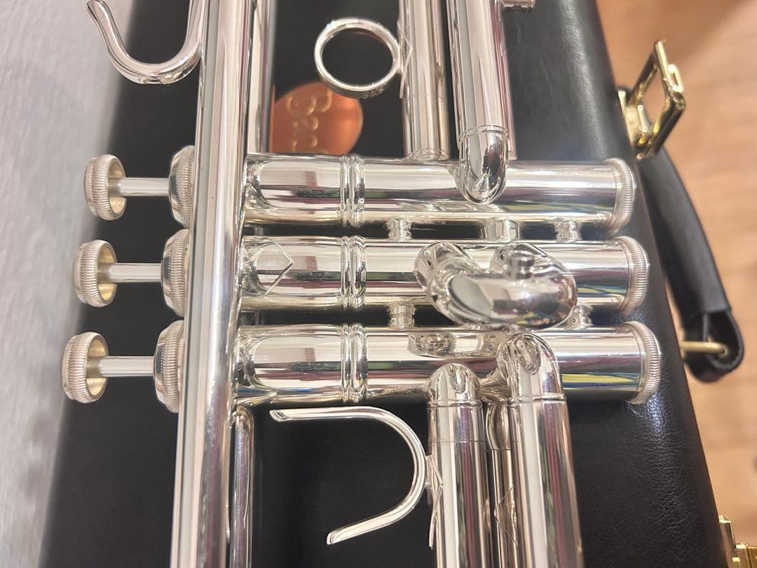 Bach 中古トランペット　180ML 37SP
