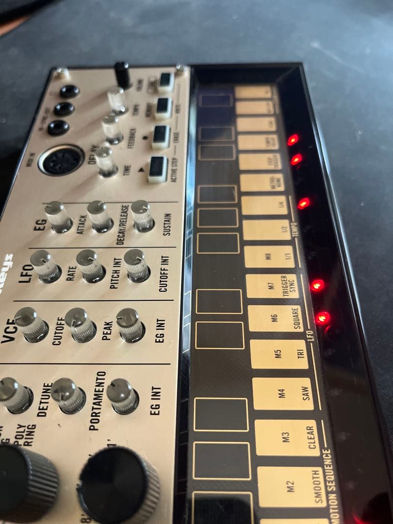 KORG Volca Keys アナログシンセサイザー