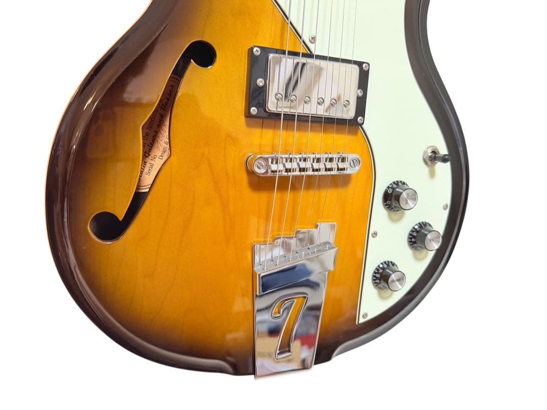 d*3様 Italia Guitars Mondial Classic 涼宮ハル