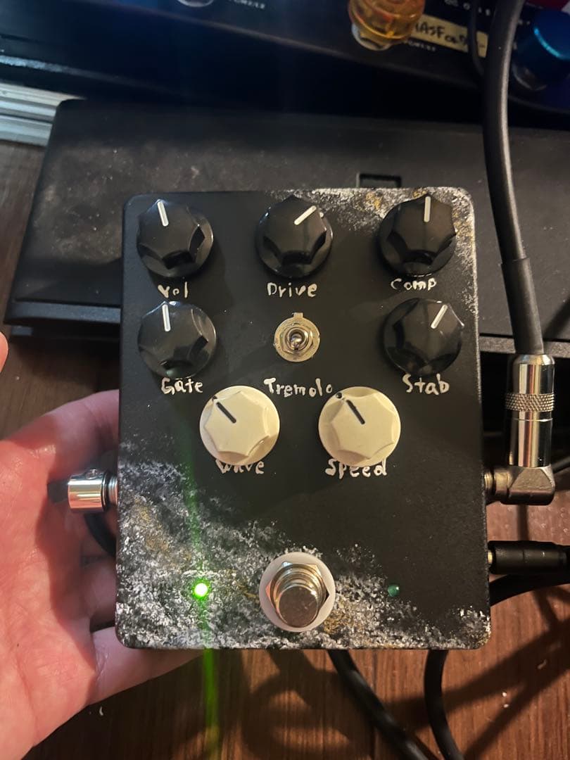FUZZ FACTORYクローン+トレモロ(試奏動画有り)