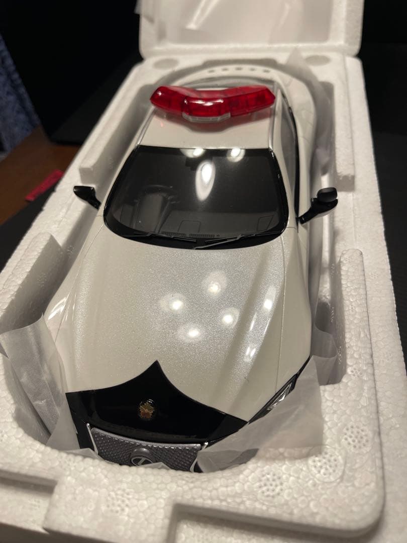希少　Lexus LC500 (URZ100) パトカー レクサス 1/18