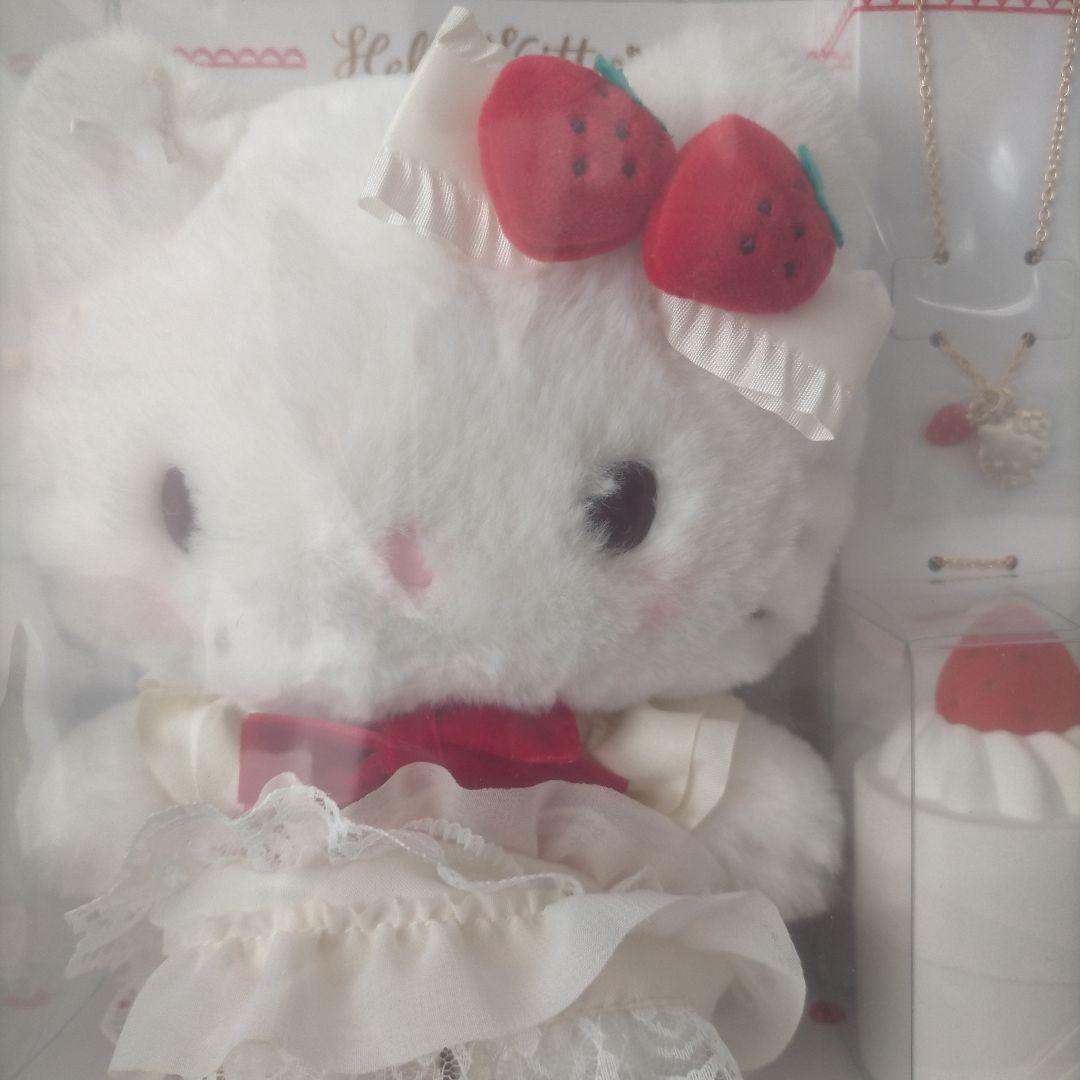 ハローキティ　ショートケーキデザイン ぬいぐるみ　未使用