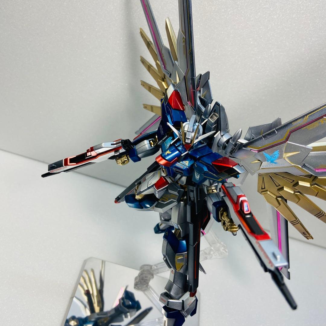 HG マイティーストライクフリーダムガンダム ライフリカラー 全塗装 ガンプラ