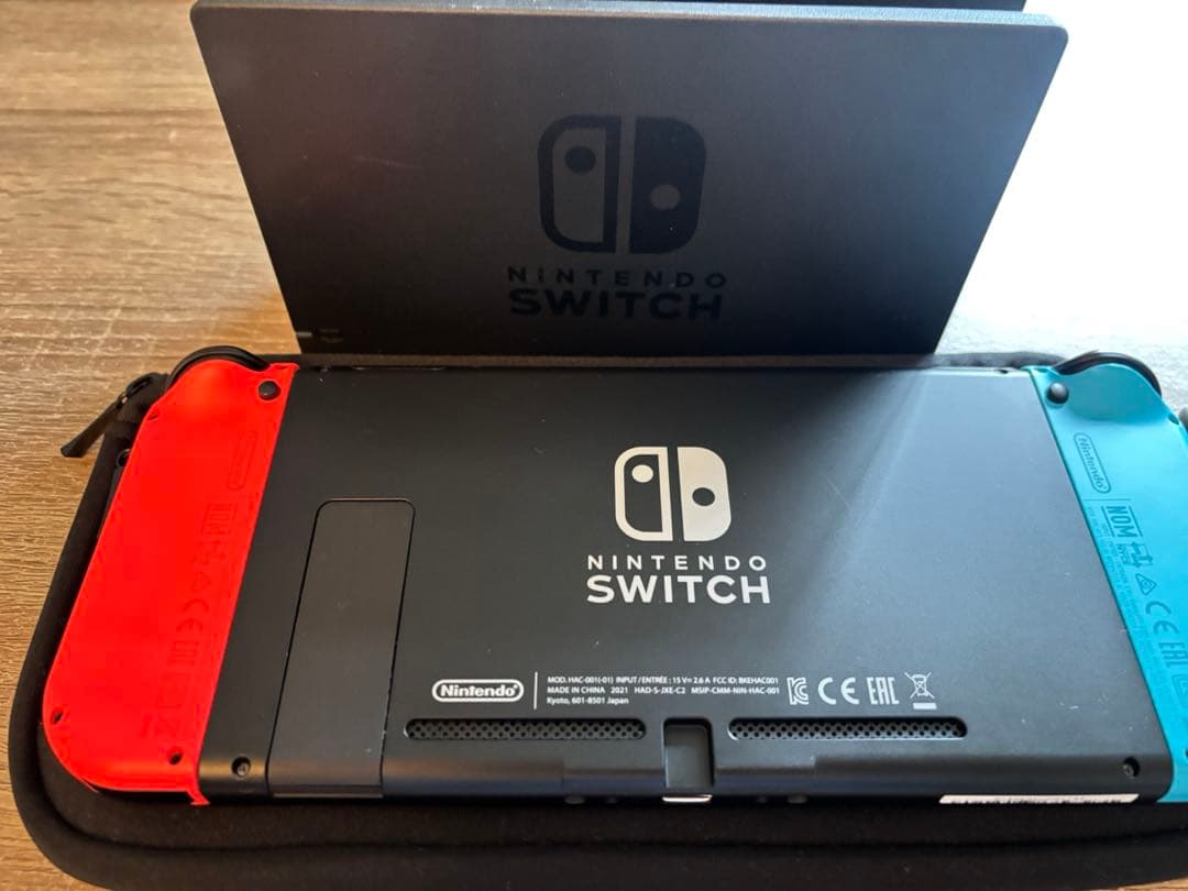 Switch本体 （箱無し/布ケース付き）