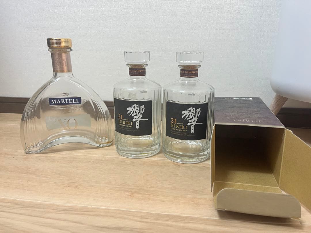 Hibiki 響21年 ウイスキー 空瓶、空箱、MARTELL空瓶
