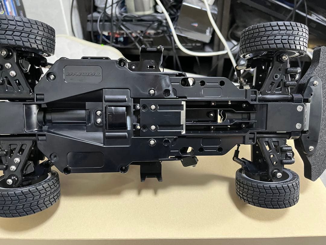 値下げ タミヤ BTー01 シャーシ トヨタスープラボディ付き