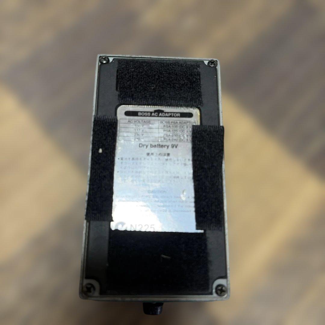 BOSS Tremolo TR-2【シールド付き】