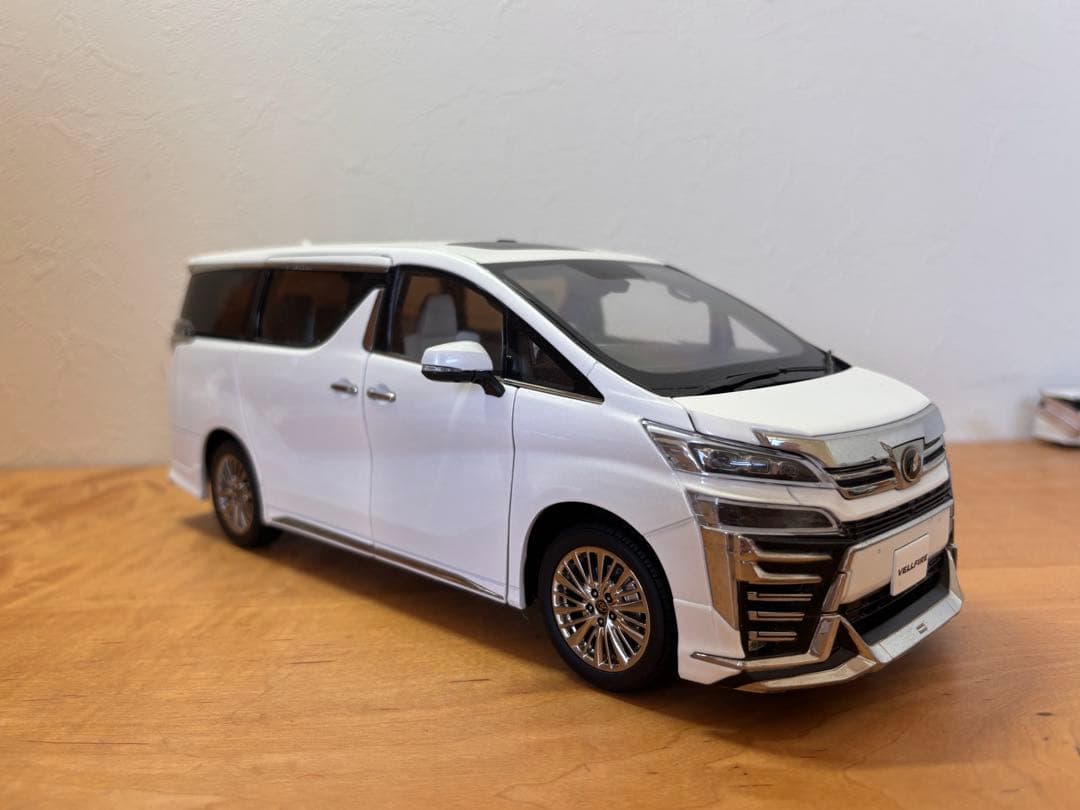 【希少】Kengfai ケンファイ　1/18 トヨタ　ヴェルファイア　ミニカー