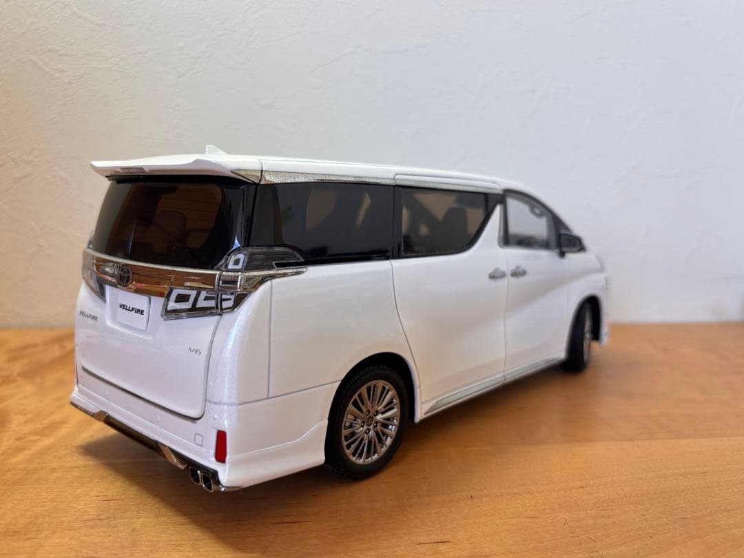 【希少】Kengfai ケンファイ　1/18 トヨタ　ヴェルファイア　ミニカー