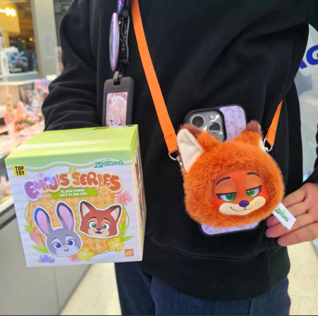 ズートピア2　EMOJIS SERIES 携帯ケース✖️6個(各1個)