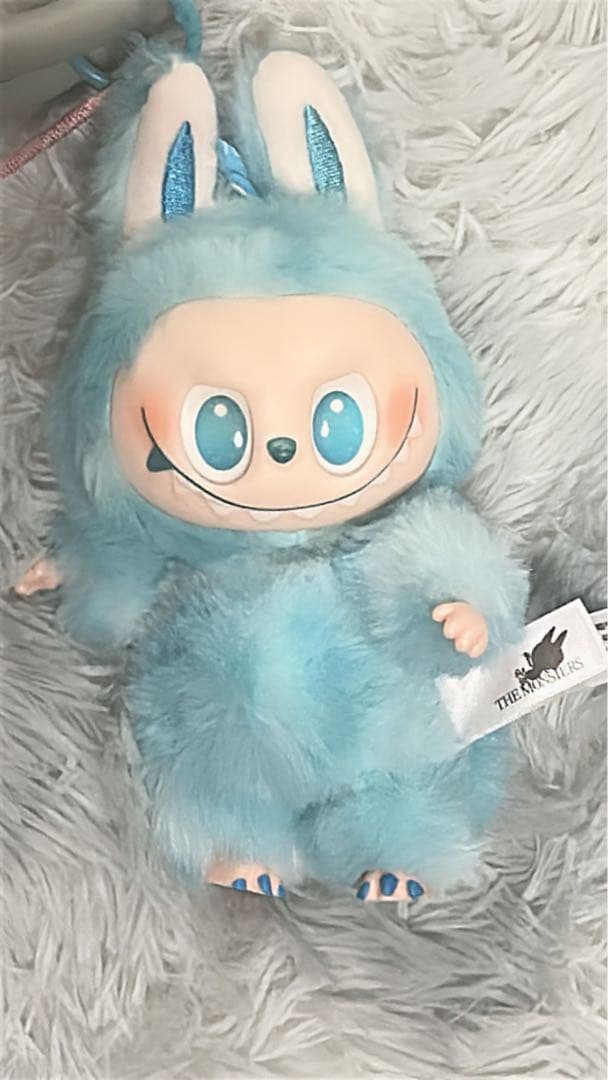 LABUBU（ラブブ） ぬいぐるみ 水色 フェイクファー キーホルダー付き