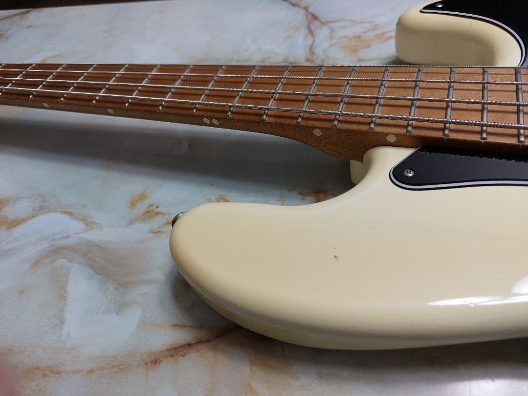 ESP製？ jazz bass
