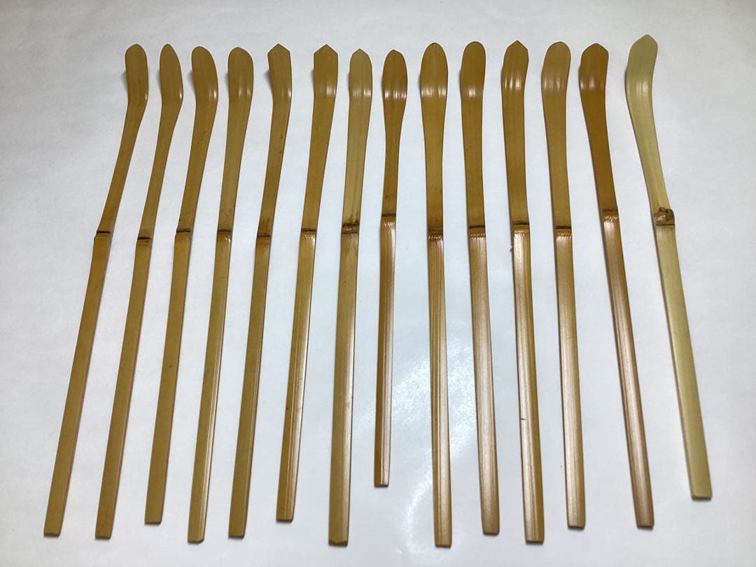 茶道具 古物品 茶杓 歴代茶杓 表千家 13本 ＋ 新品 茶杓（而妙斎）1本付き