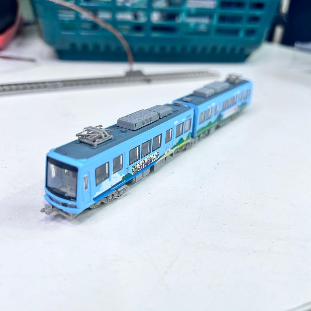 MM012【未使用未走行品】モデモ 江ノ島電鉄2000形　明治製菓号 江ノ電