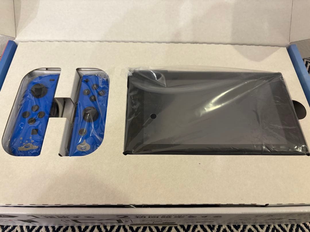 専用【おまけ付き】Nintendo Switch ドラゴンクエストエディション