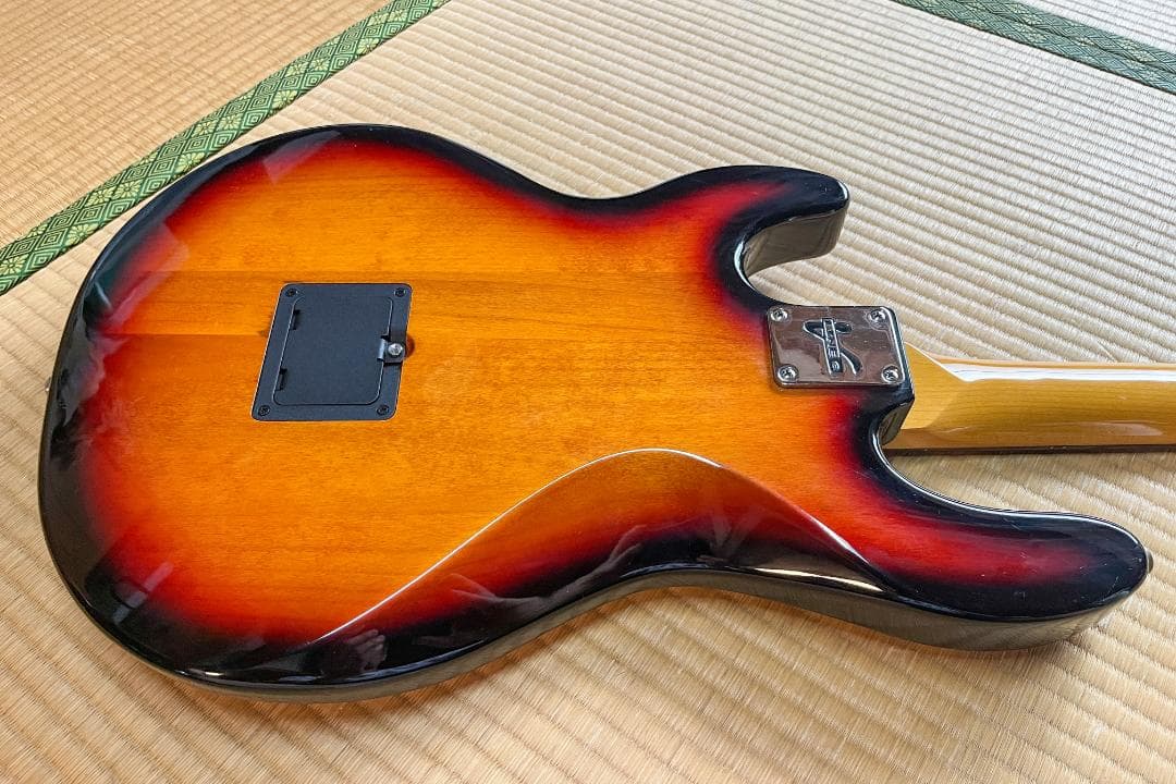 LINE 6 Variax Bass 700 バリアックス ベース