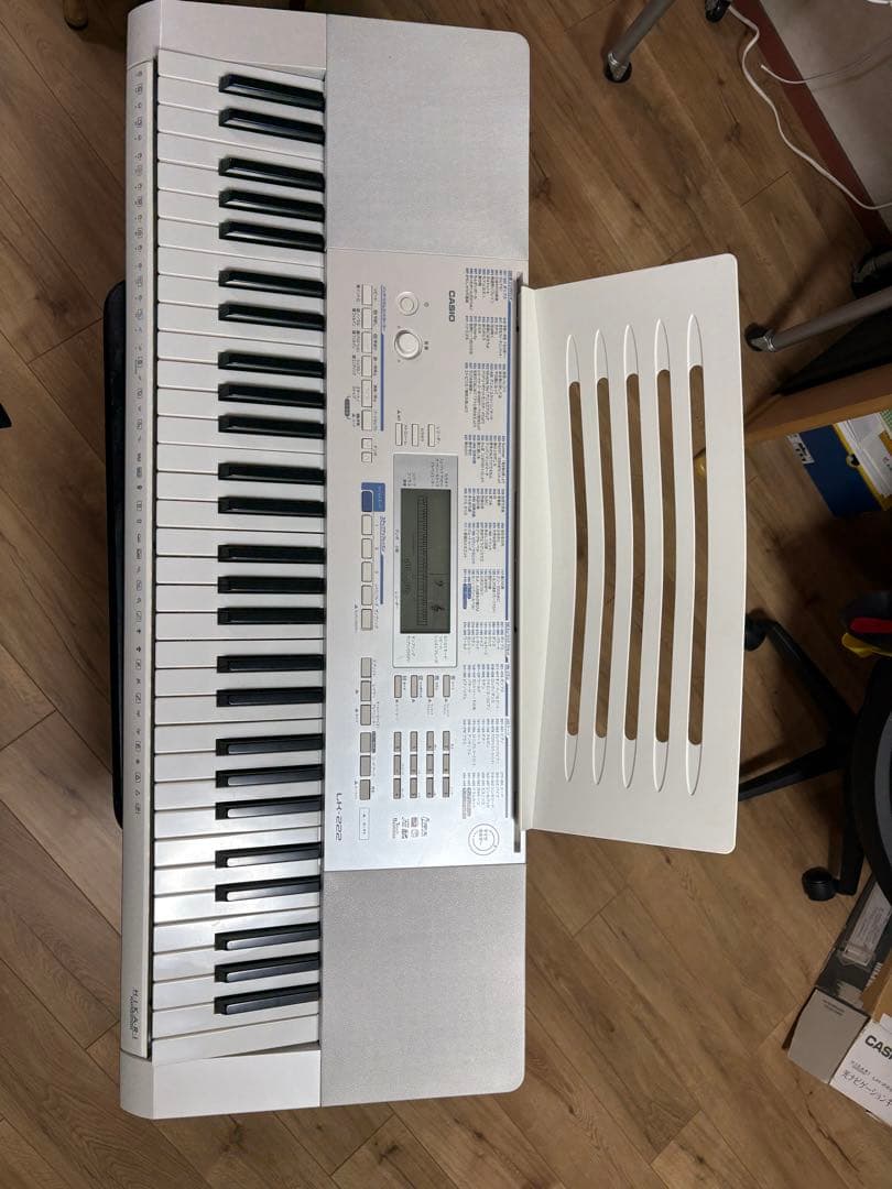 CASIO 電子キーボード LK-222ホワイト 譜面スタンド付き
