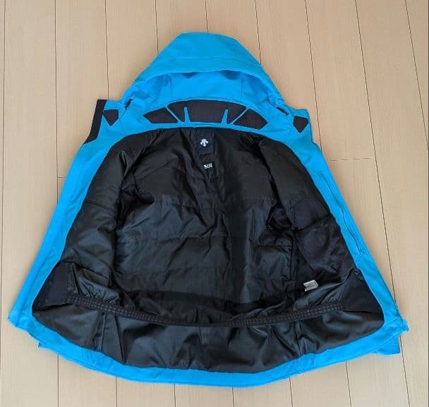 今週金曜日まで　DESCENTE スキーウェア ＜2025-2026モデル＞