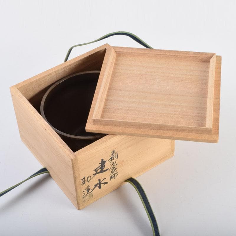 茶道具　高岡銅器　般若勘渓作　唐銅　唐草彫　建水　共箱　C　8980
