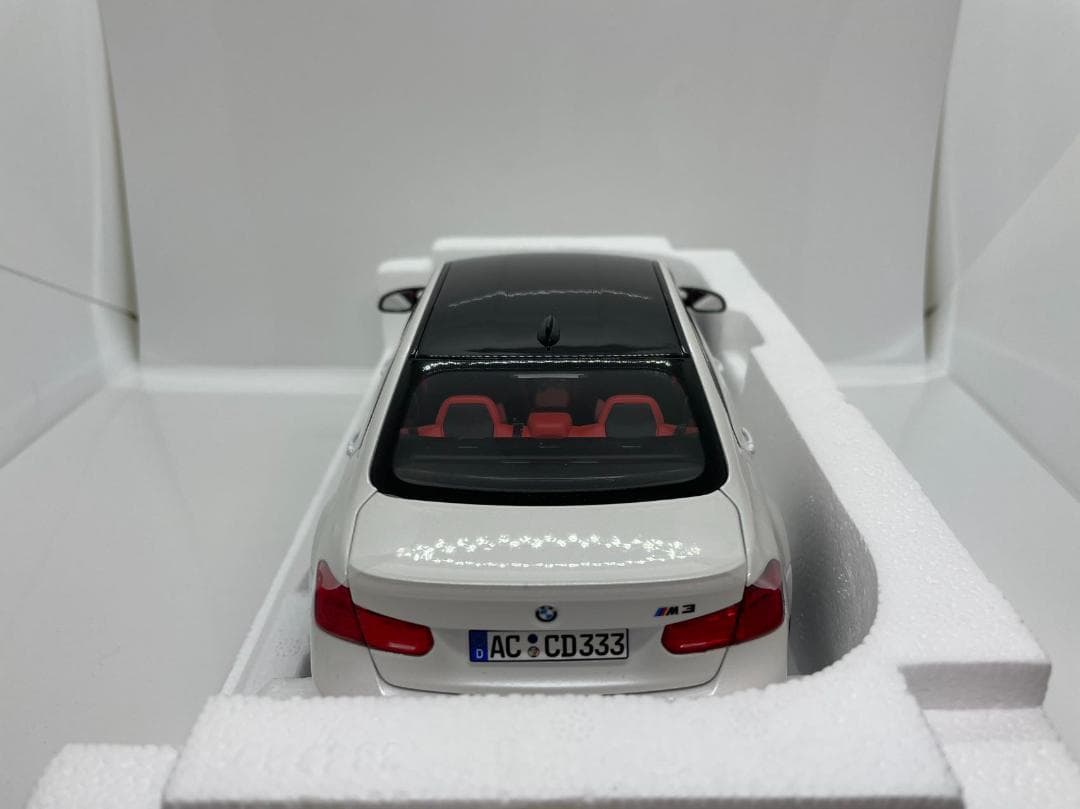 304-035 ノレブ 1/18  M3 Competition 2017