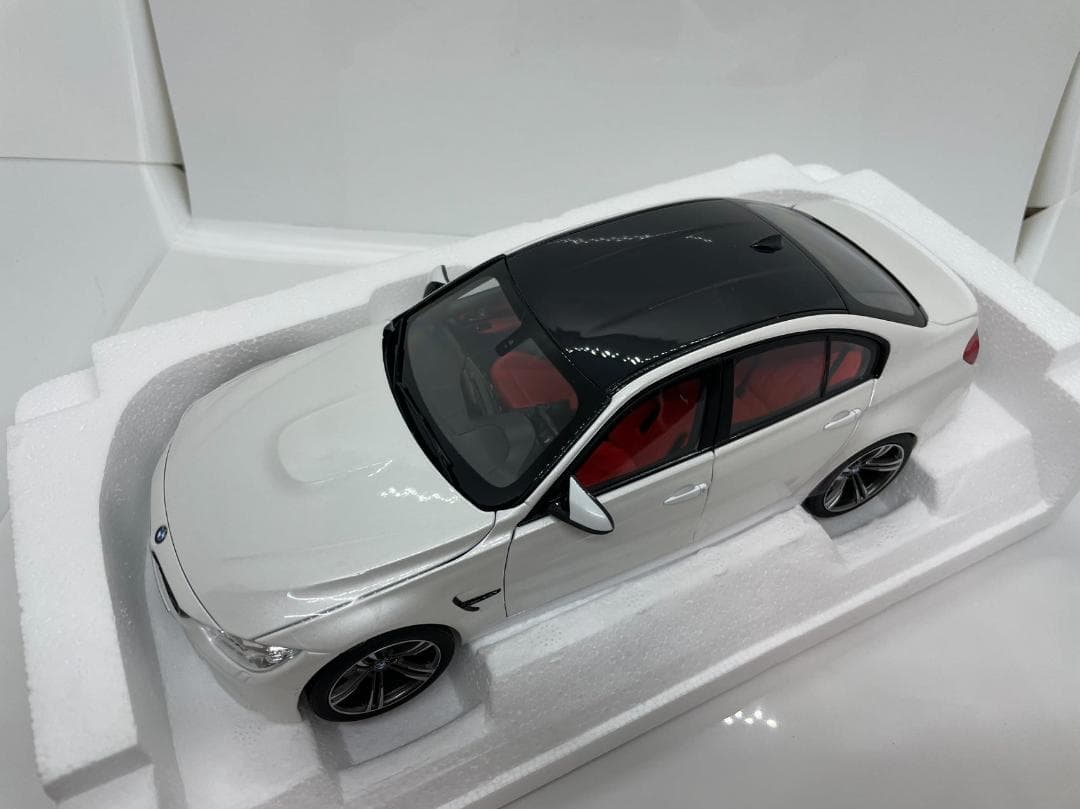 304-035 ノレブ 1/18  M3 Competition 2017