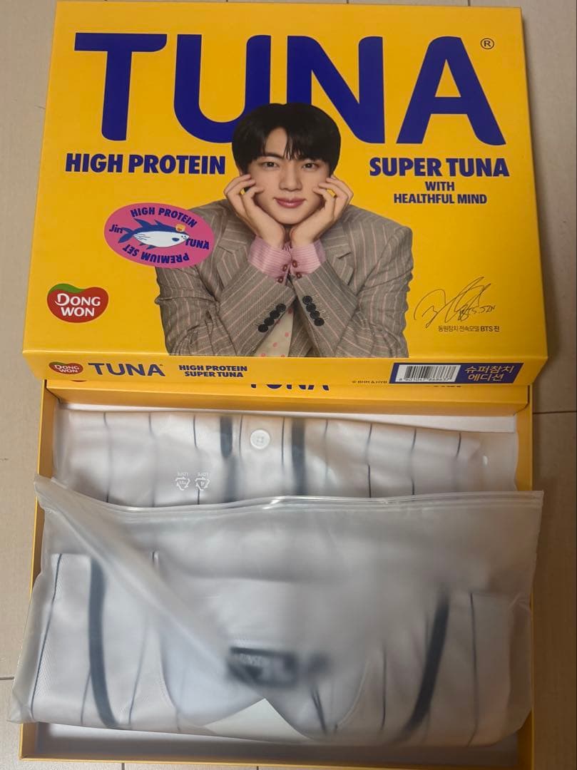 RUNSEOKJINアムステルダム会場限定シャツM ツナの空箱とホカロンオマケ