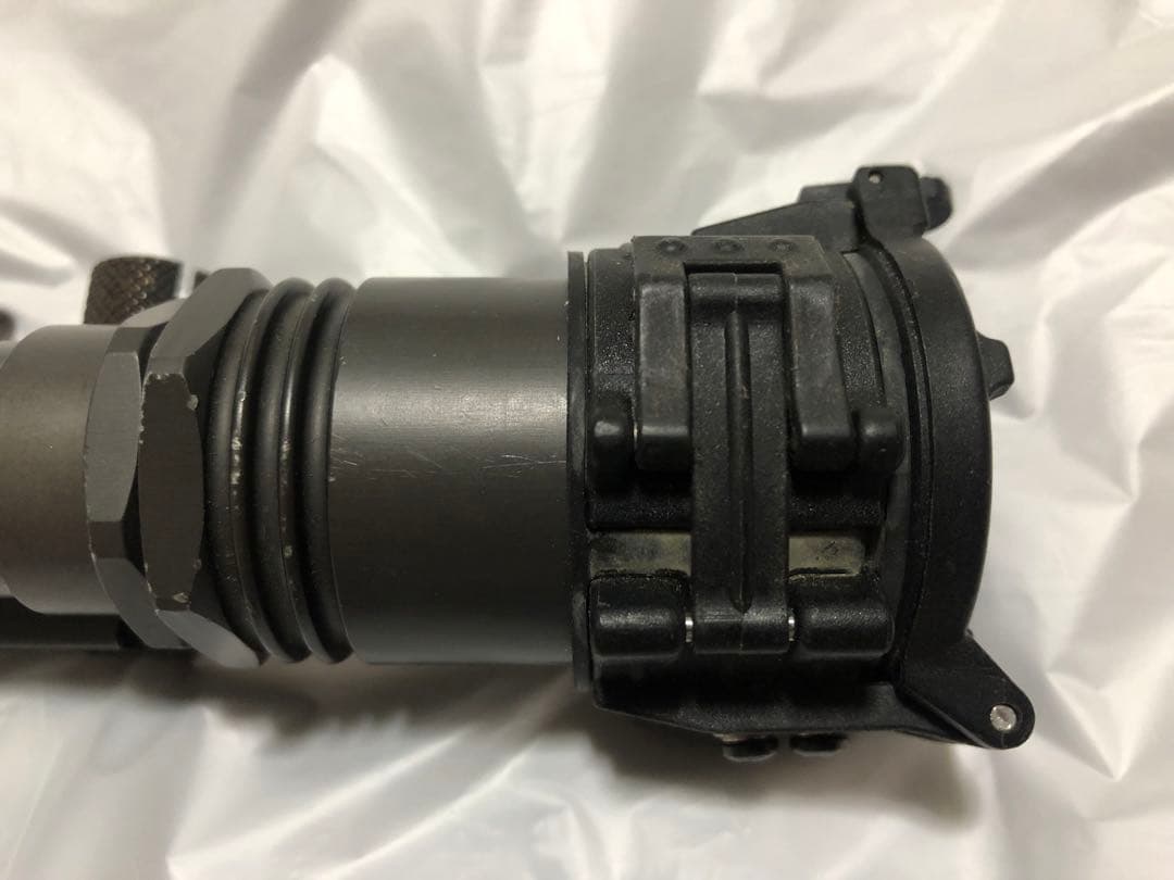 米軍実物SureFire M951 old キセノンP60ウェポンライト IR付