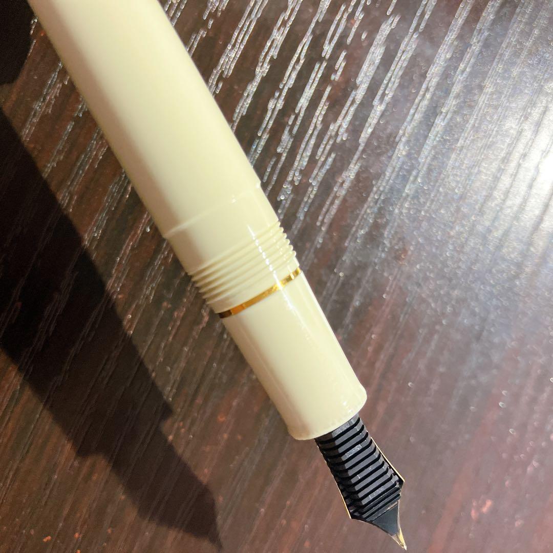 セーラー万年筆 プロフィットスタンダード EF アイボリー