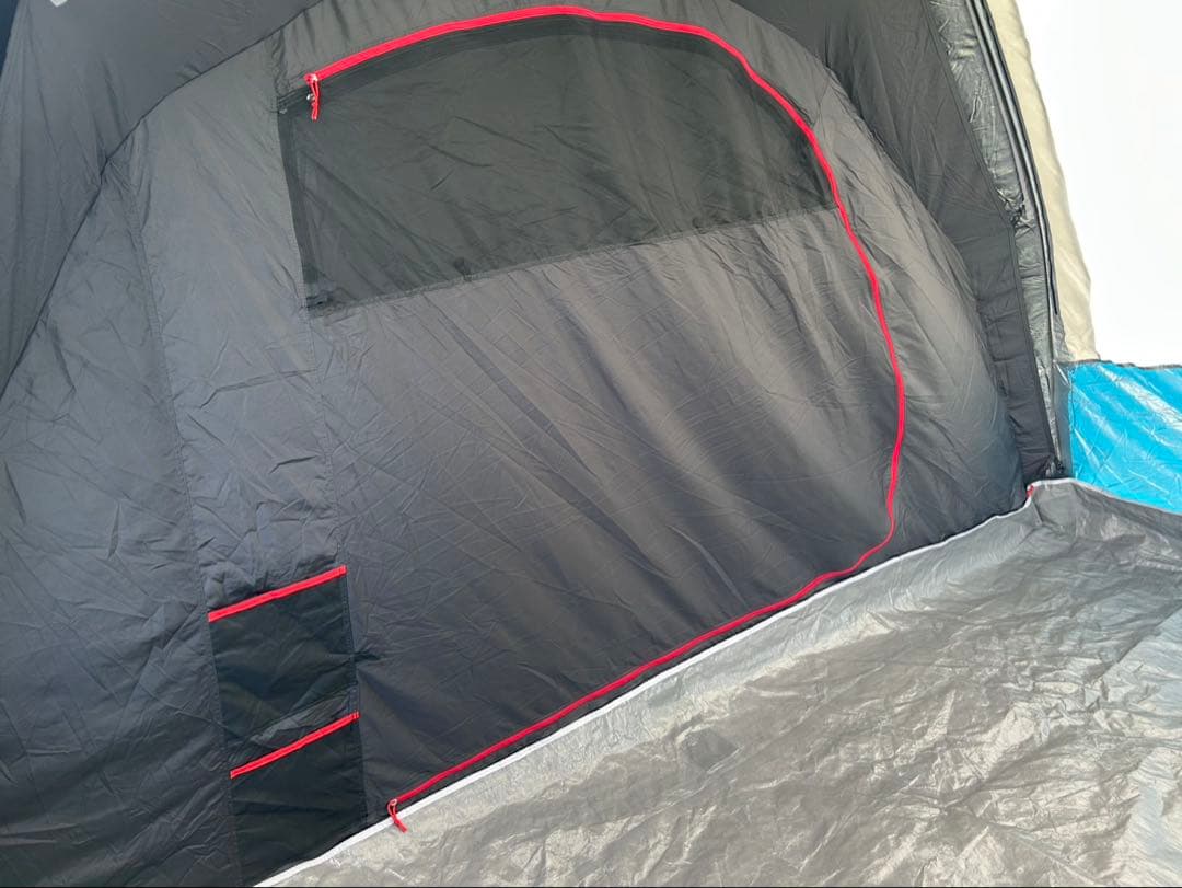 Quechua（ケシュア） エアーテント 4人用 ドーム型　【ポンプ付き】