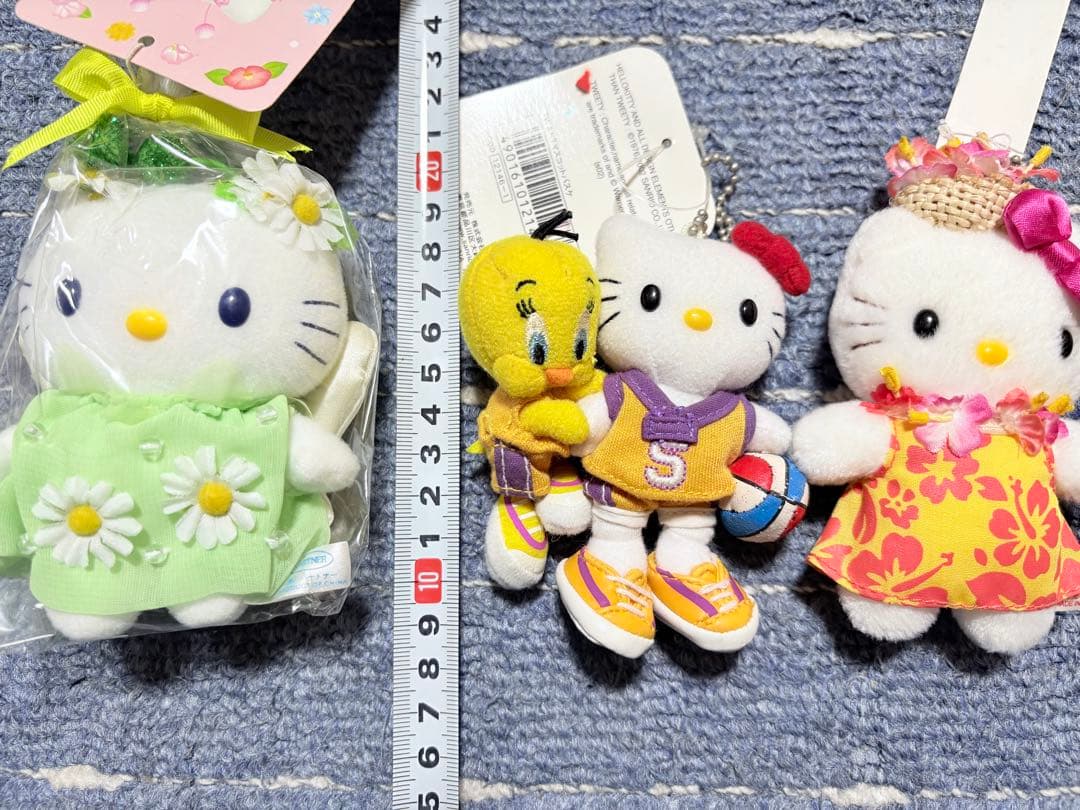 【 マスコット 〜 小さめぬいぐるみ 】ハローキティ