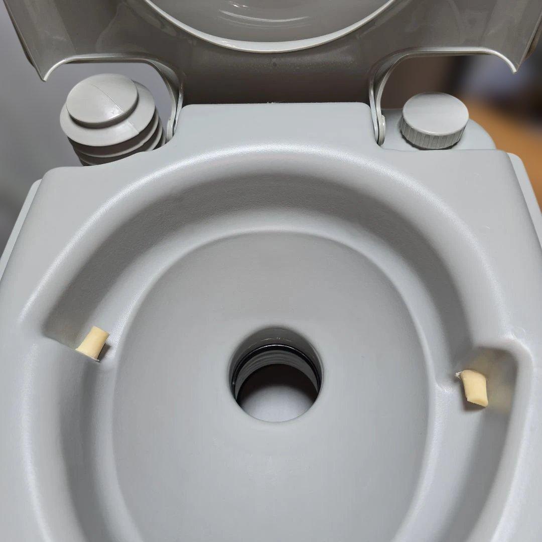 新品 未使用 災害時 車等の水洗ポータブルトイレ