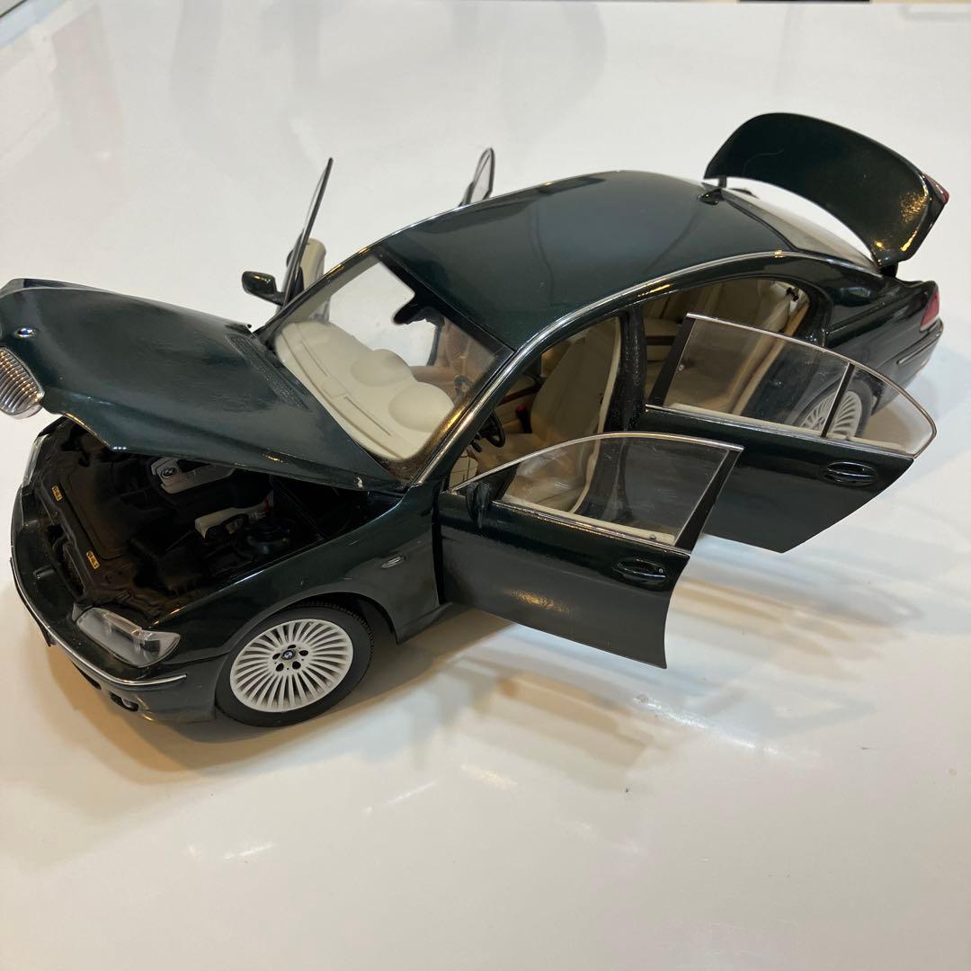 【非売品】 7シリーズ　1／18ダイキャストミニカー