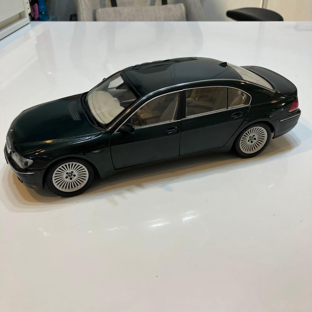 【非売品】 7シリーズ　1／18ダイキャストミニカー
