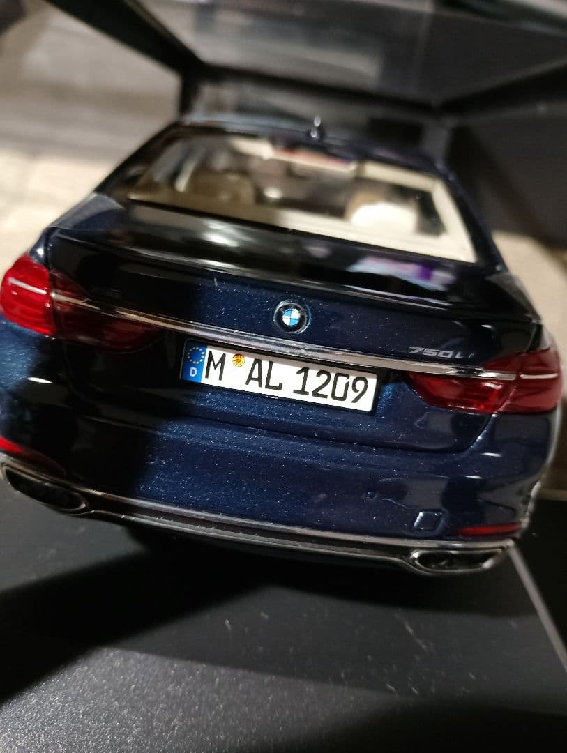 夢伝説1/18  7シリーズ 750Li ディーラーミニカー　ブルー