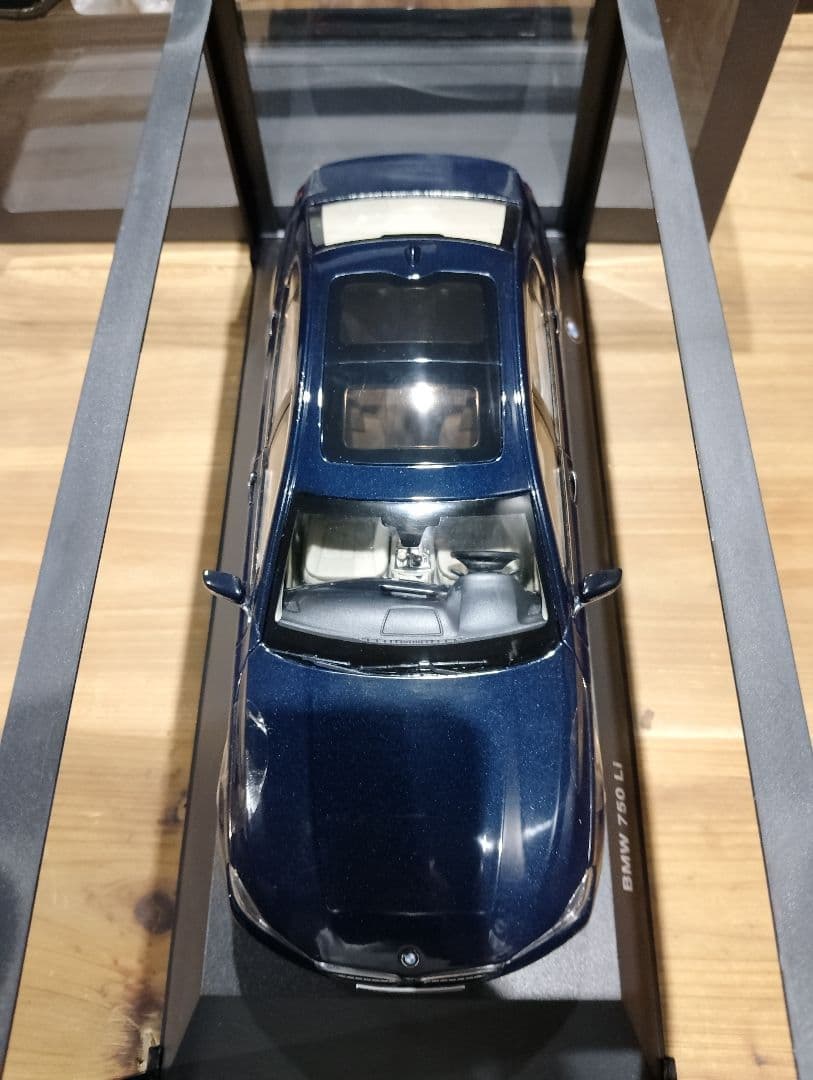 夢伝説1/18  7シリーズ 750Li ディーラーミニカー　ブルー