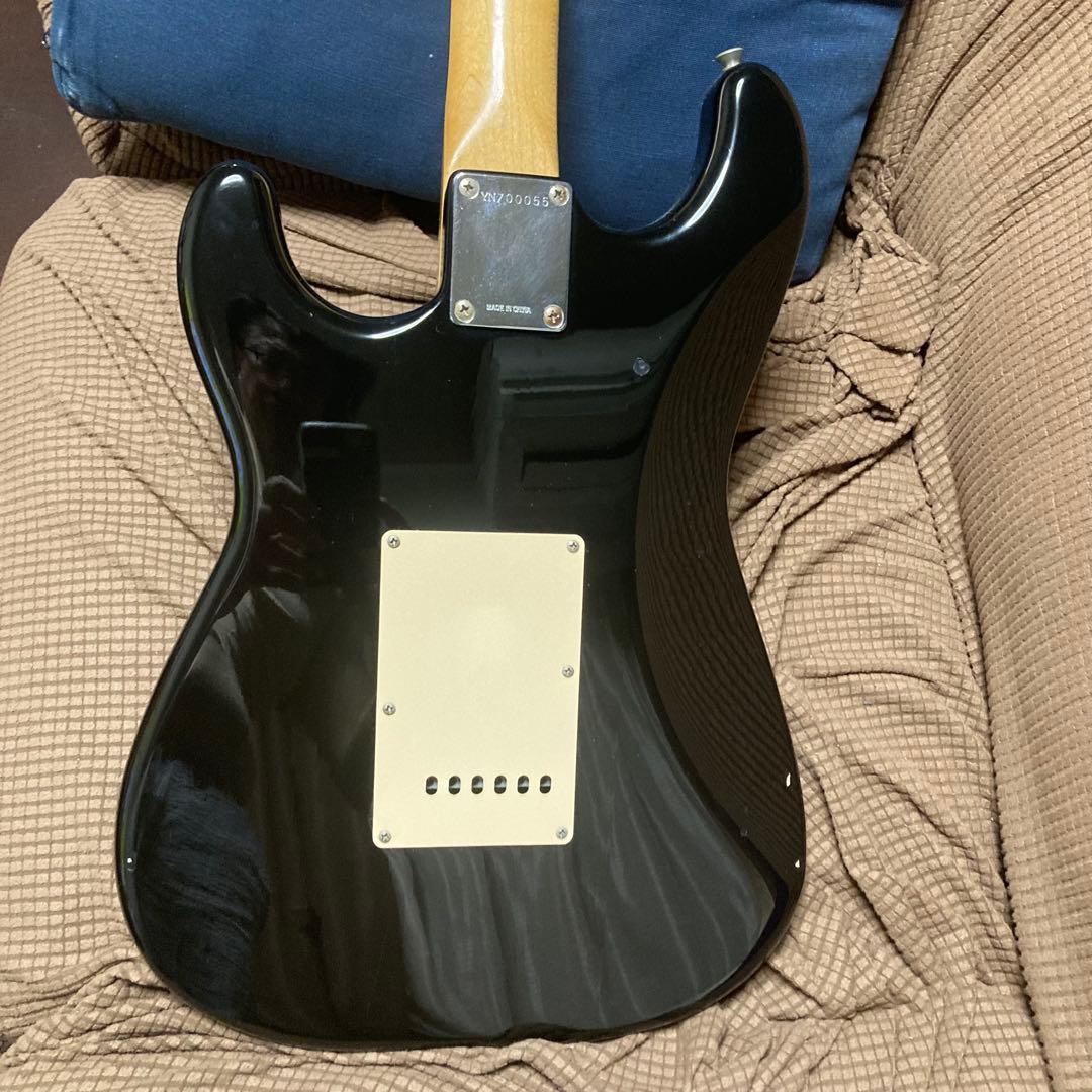 SQUIER by FENDER Affinity スクワイヤー ロゴ消し