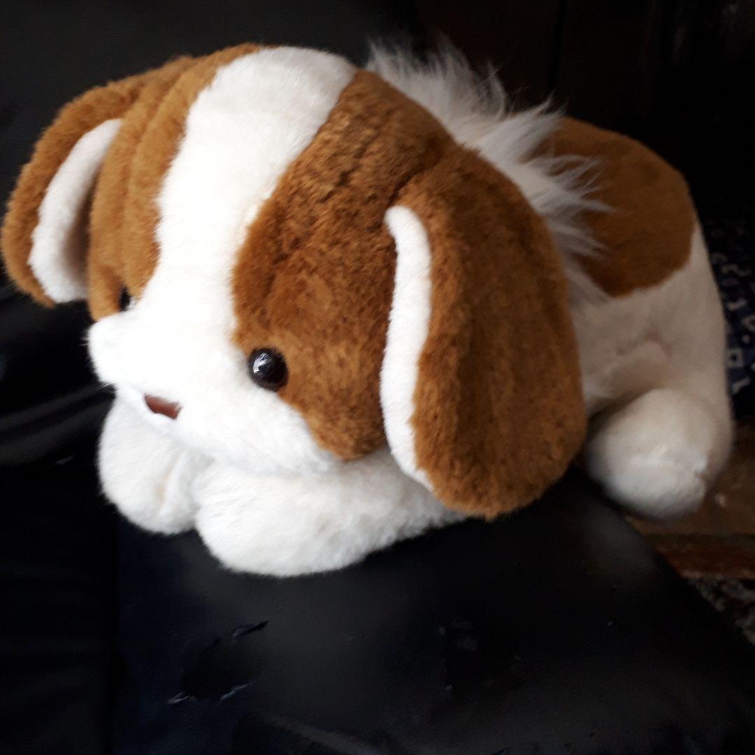 ナシノ、犬のぬいぐるみ