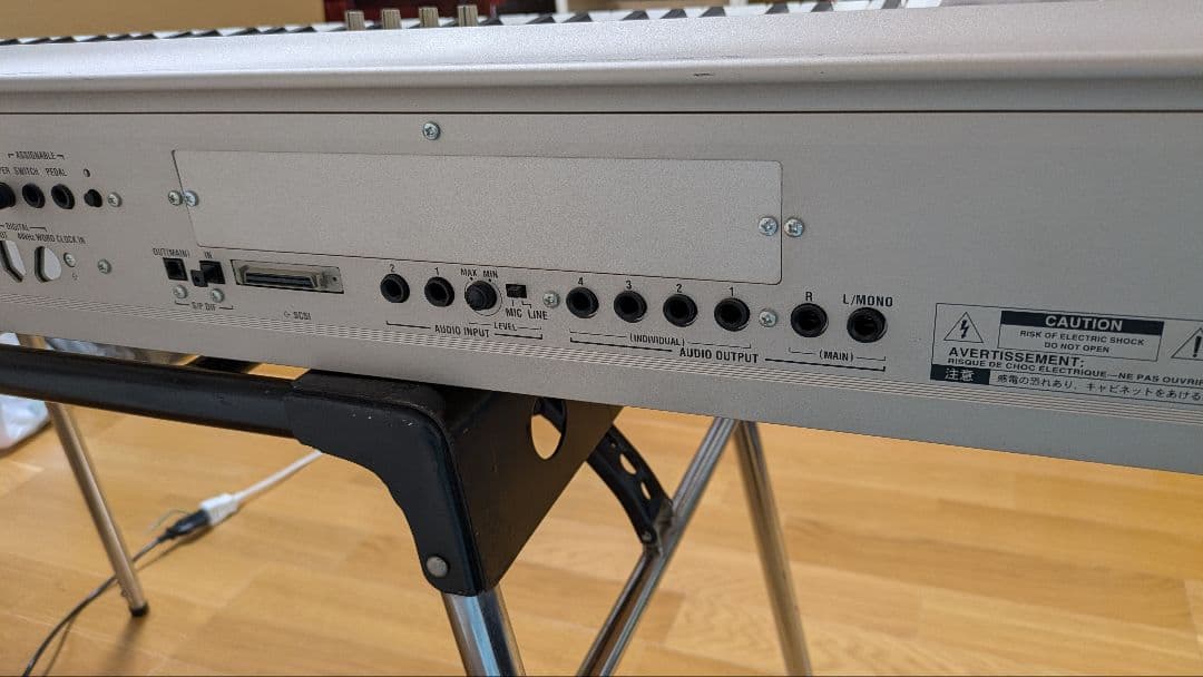 KORG TRITON STUDIO 88 V2 +純正ダンパーペダル付