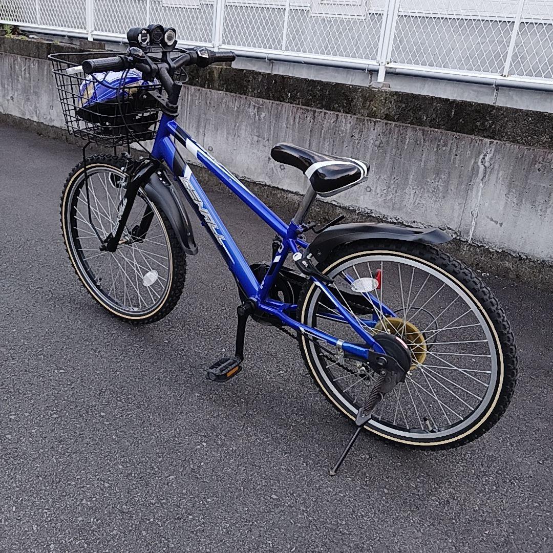 自転車　小学生　22インチ　6段変速　ヘルメット付き