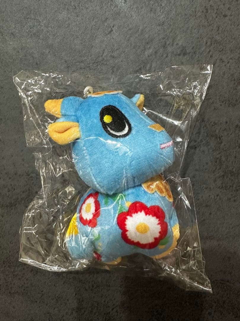 大阪　関西万博　ペルー　ピンバッチ　マグネットピン　ぬいぐるみ　3点セット
