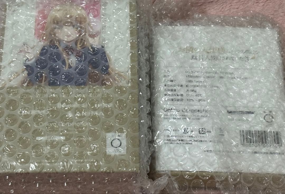 お隣の天使様　椎名真昼モデル　ワイヤレスイヤホン＆ワイヤレス充電器