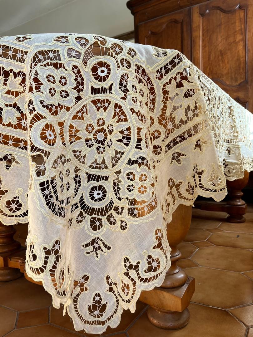 ◆フランスアンティークお宝級手刺繍超大判テーブルクロス大きいベッドカバーソファー