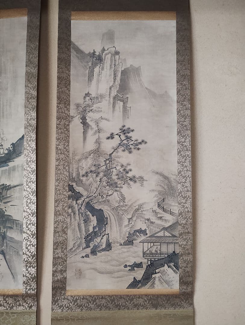 中観世音左右山水