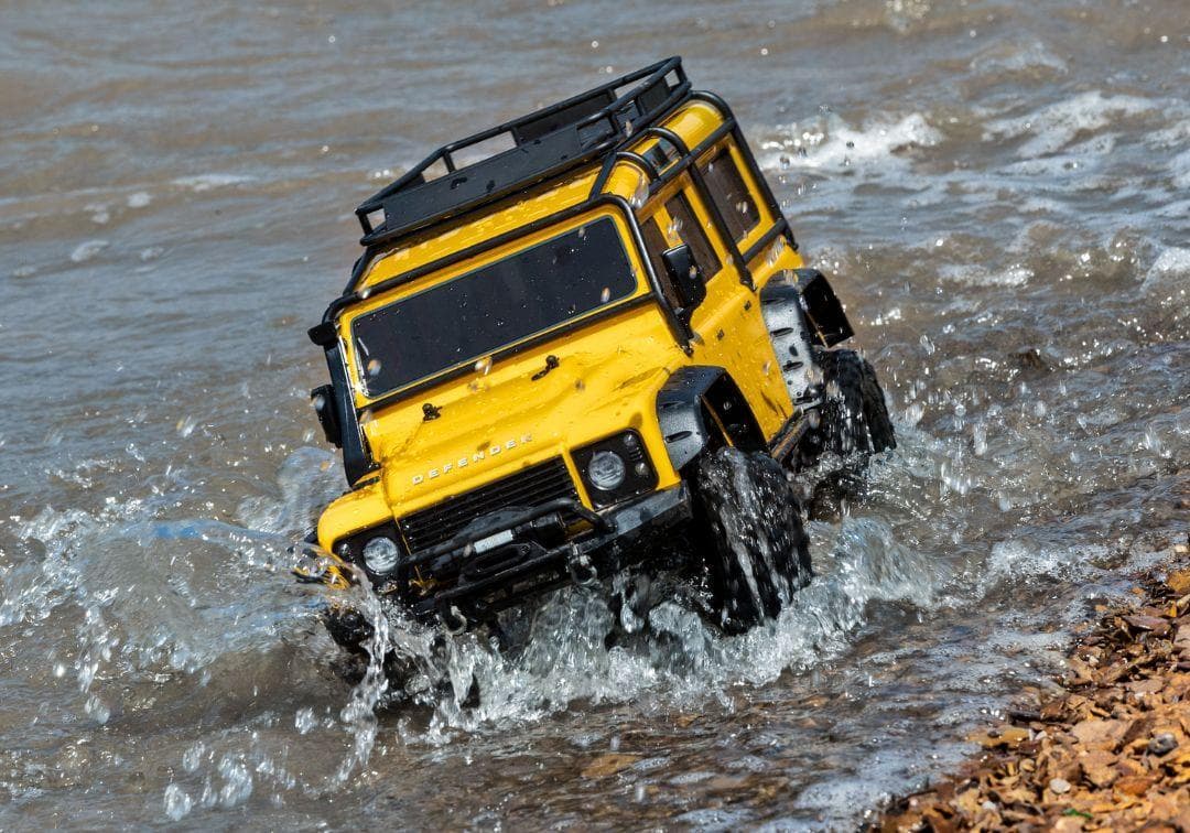 TRAXXAS TRX-4 LAND ROVER DEFENDER 各色取り扱い