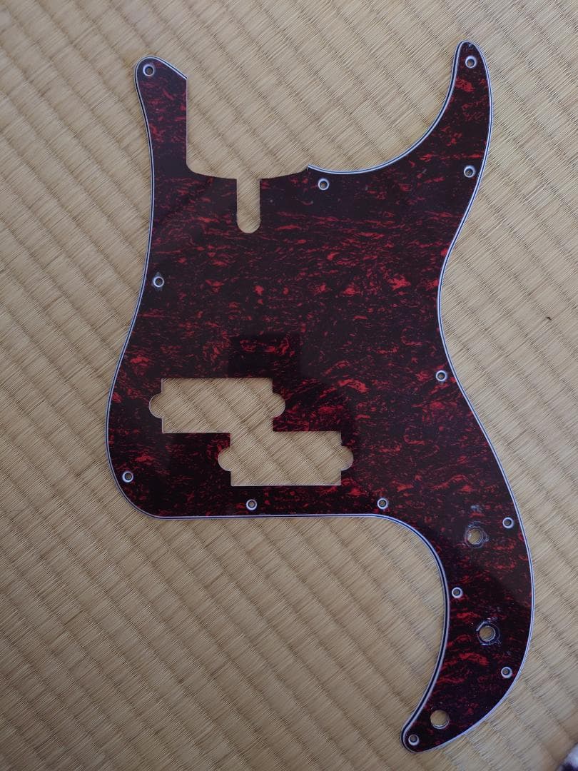 Bacchus BPB-1DX RSM/M ホワイト エレキベース