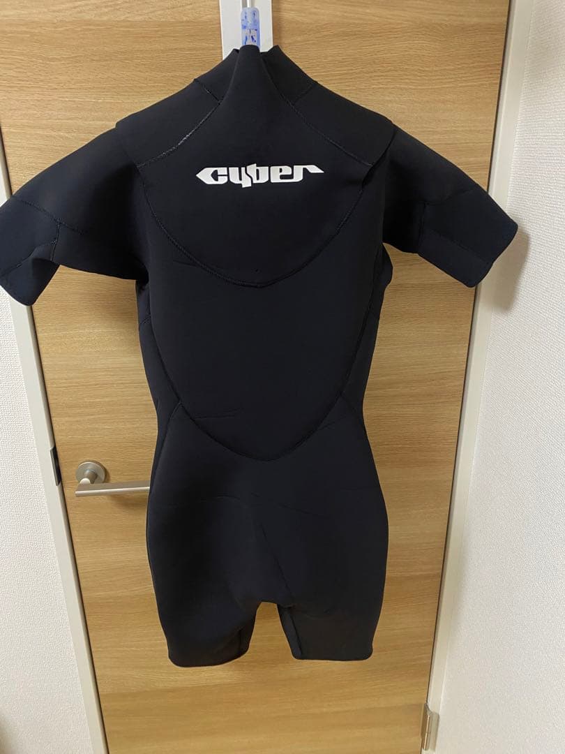 新品 CYBER サイバー スプリング Mサイズ