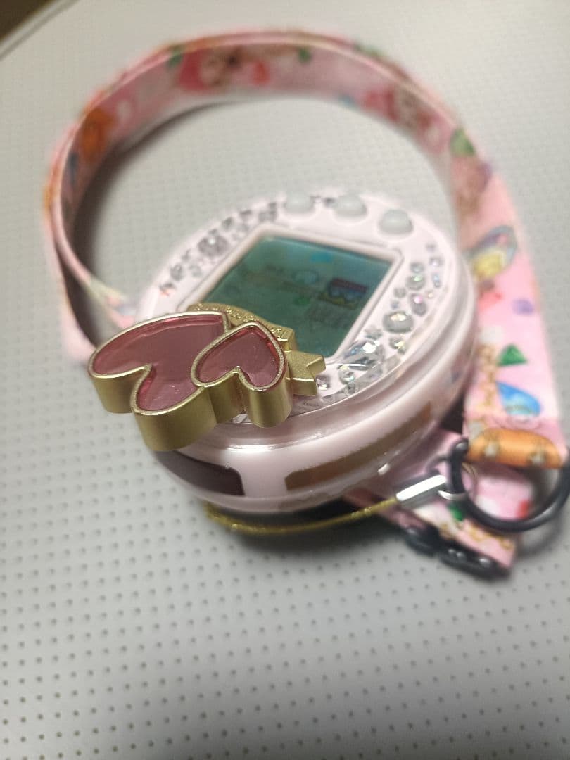 たまごっちピース　ピンク　Tamagotchi P's