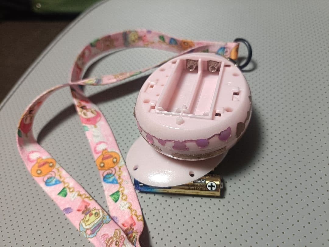 たまごっちピース　ピンク　Tamagotchi P's