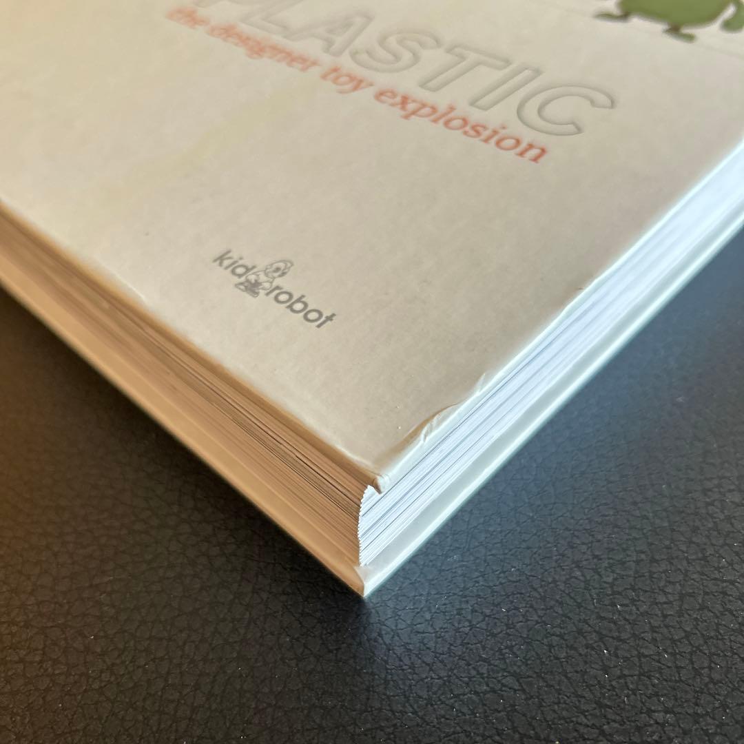 洋書 kid robot I AM PLSTIC アートトイ　作品集・写真集