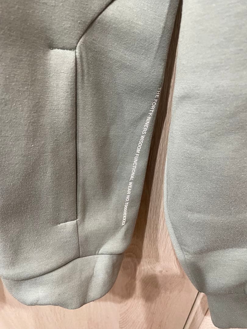 TFW49 CARDBOARD MATERIAL HOODIE サイズM